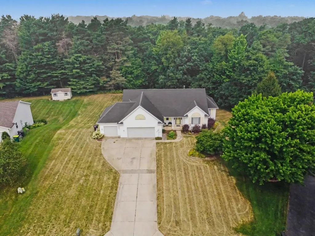 1931 Valley Pines Drive Rutland Charter Township MI 49058