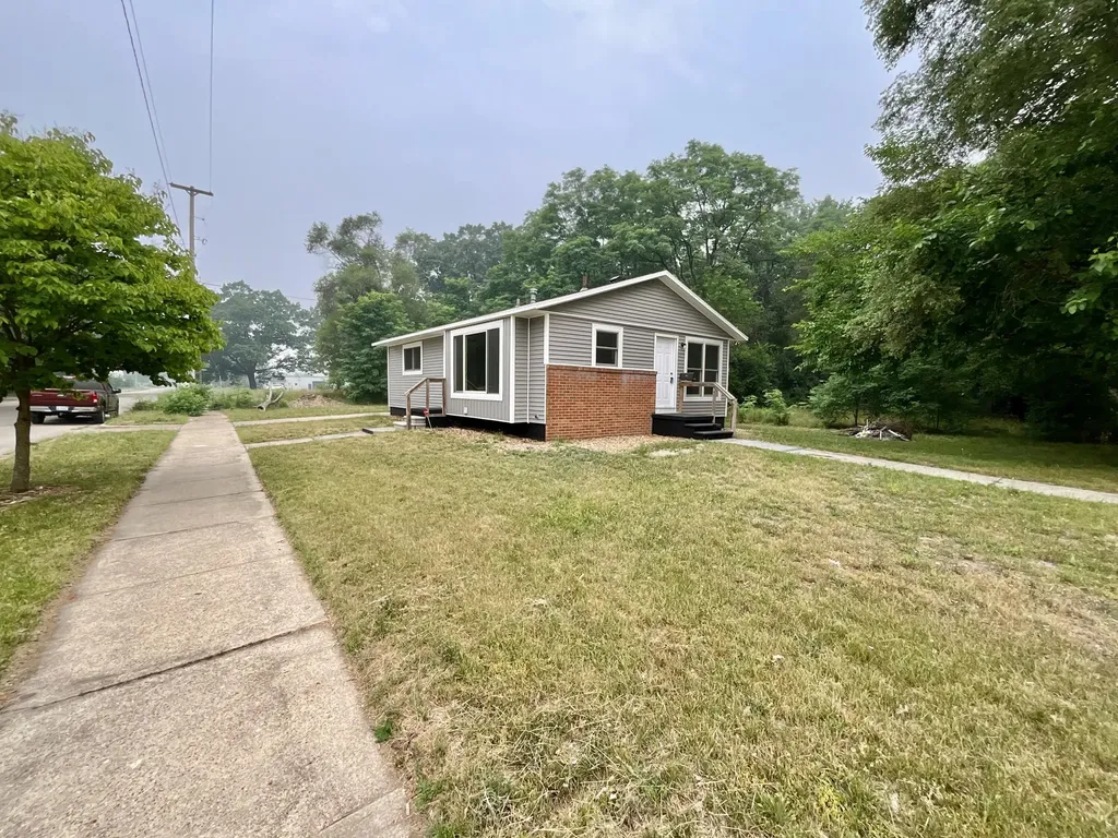 2245 8th Street Muskegon Heights City MI 49444