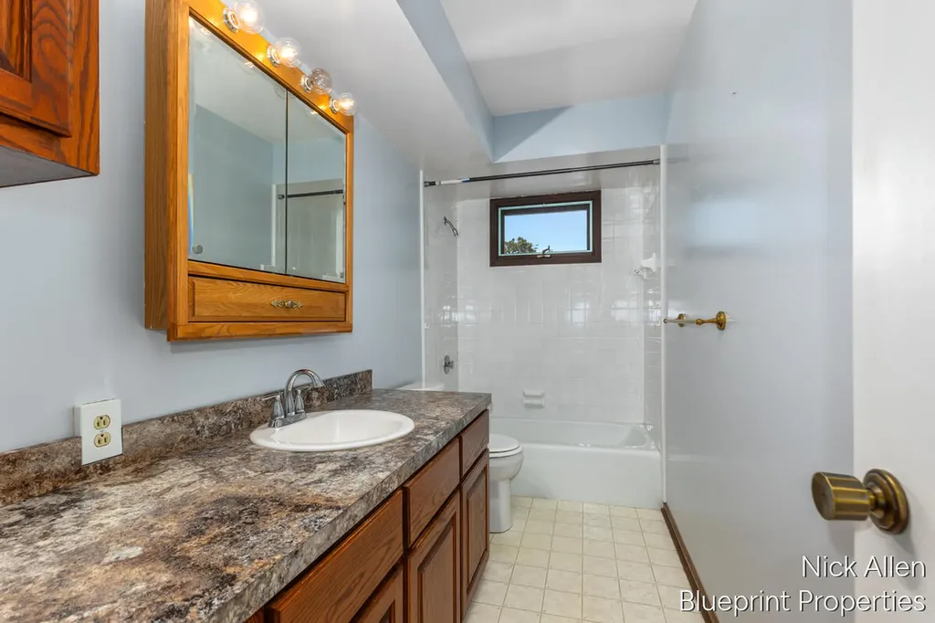 3526 Keswick Drive NE Plainfield Charter Township MI 49306