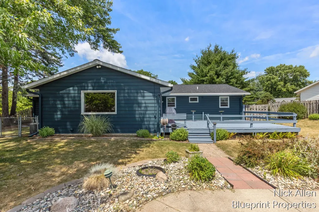 3526 Keswick Drive NE Plainfield Charter Township MI 49306