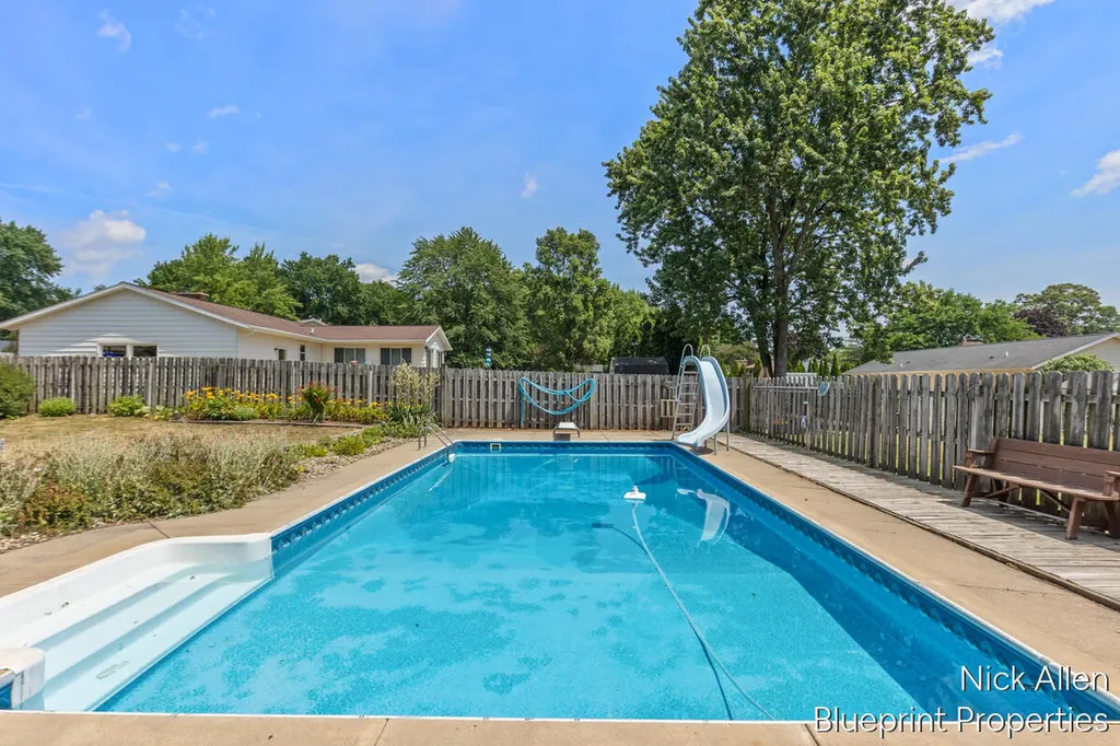 3526 Keswick Drive NE Plainfield Charter Township MI 49306