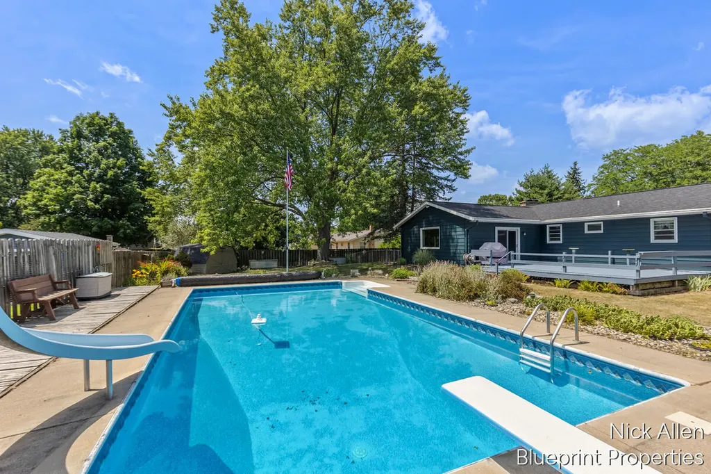 3526 Keswick Drive NE Plainfield Charter Township MI 49306