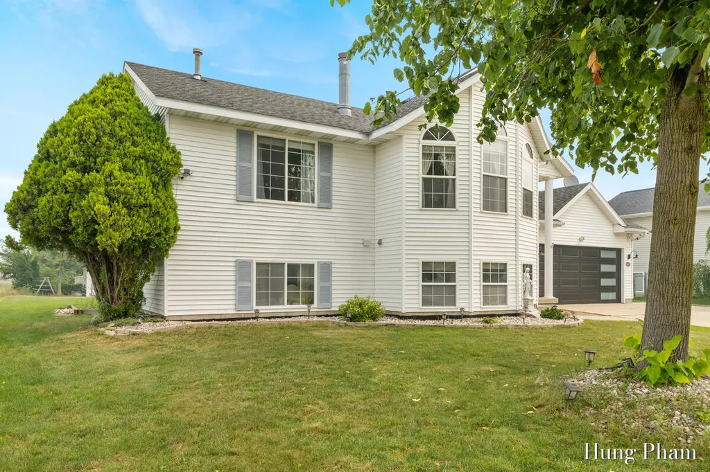 2491 Crystal Meadows Street SE Gaines Charter Township MI 49316