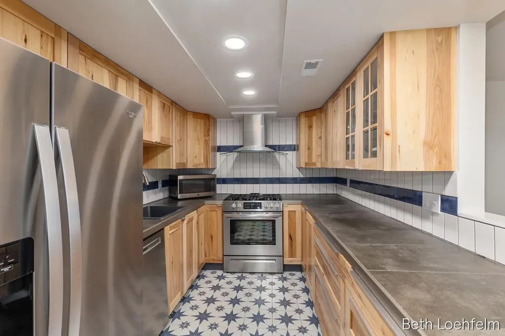 2551 Abbington Drive SE Grand Rapids City MI 49506