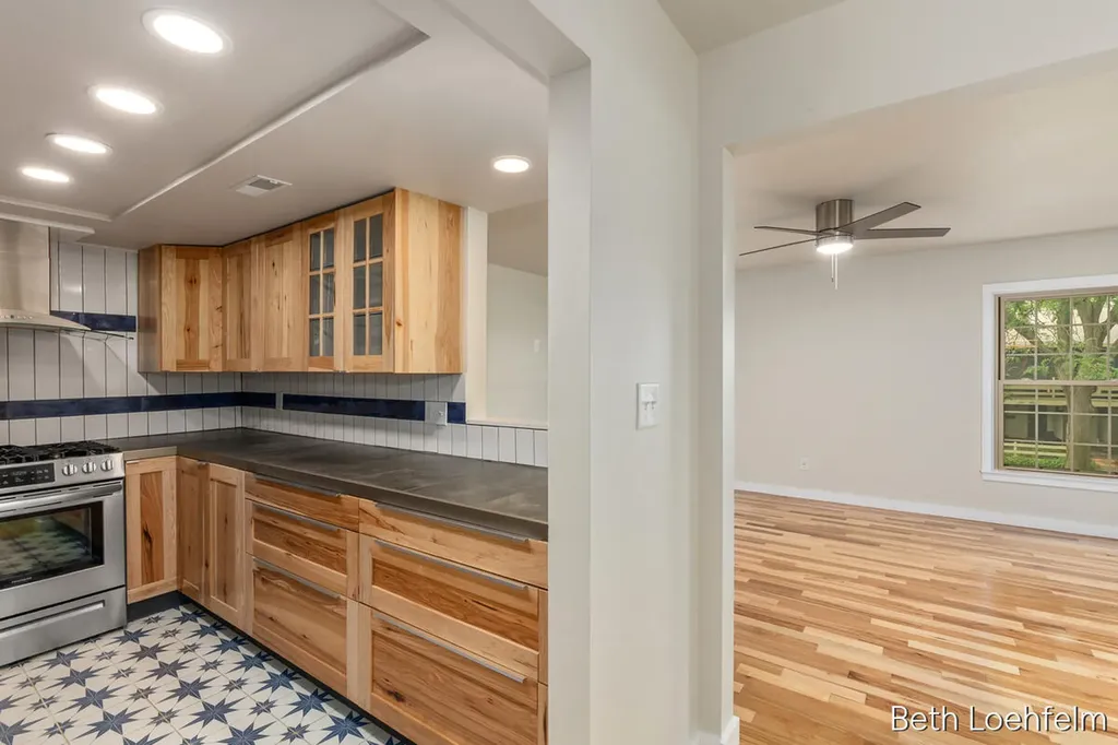 2551 Abbington Drive SE Grand Rapids City MI 49506