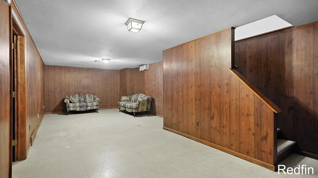 1305 52nd Street SE Kentwood City MI 49508