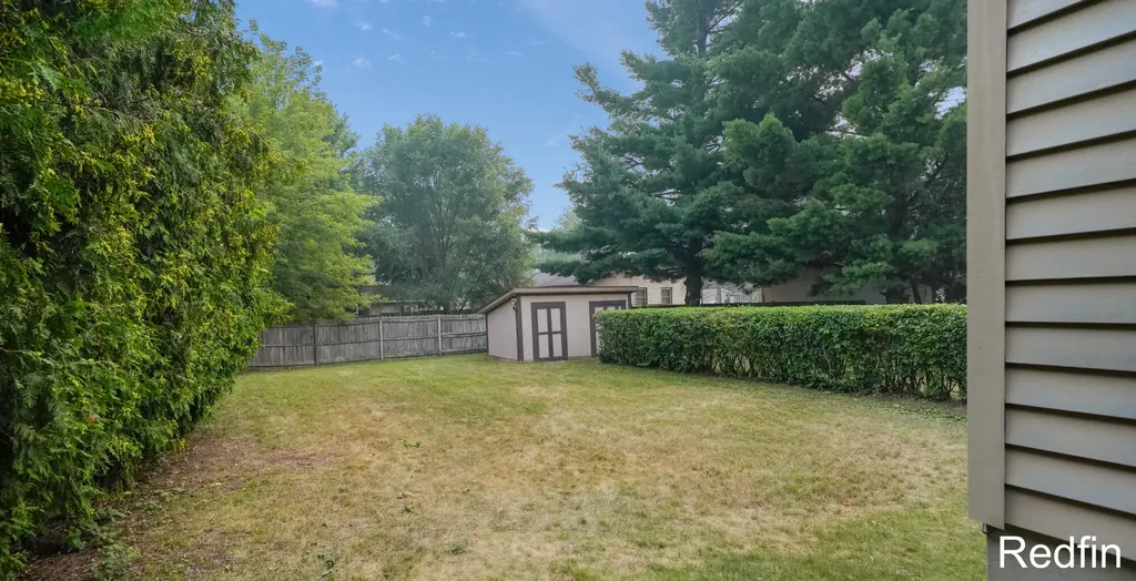 1305 52nd Street SE Kentwood City MI 49508