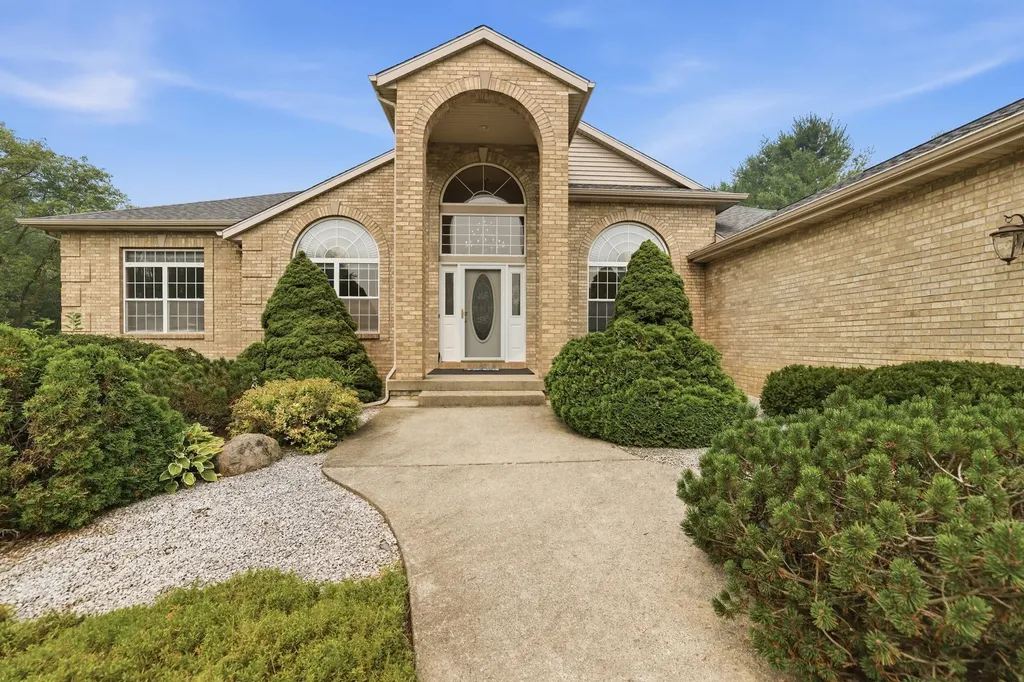 460 Buckshot Drive SW Georgetown Charter Township MI 49418