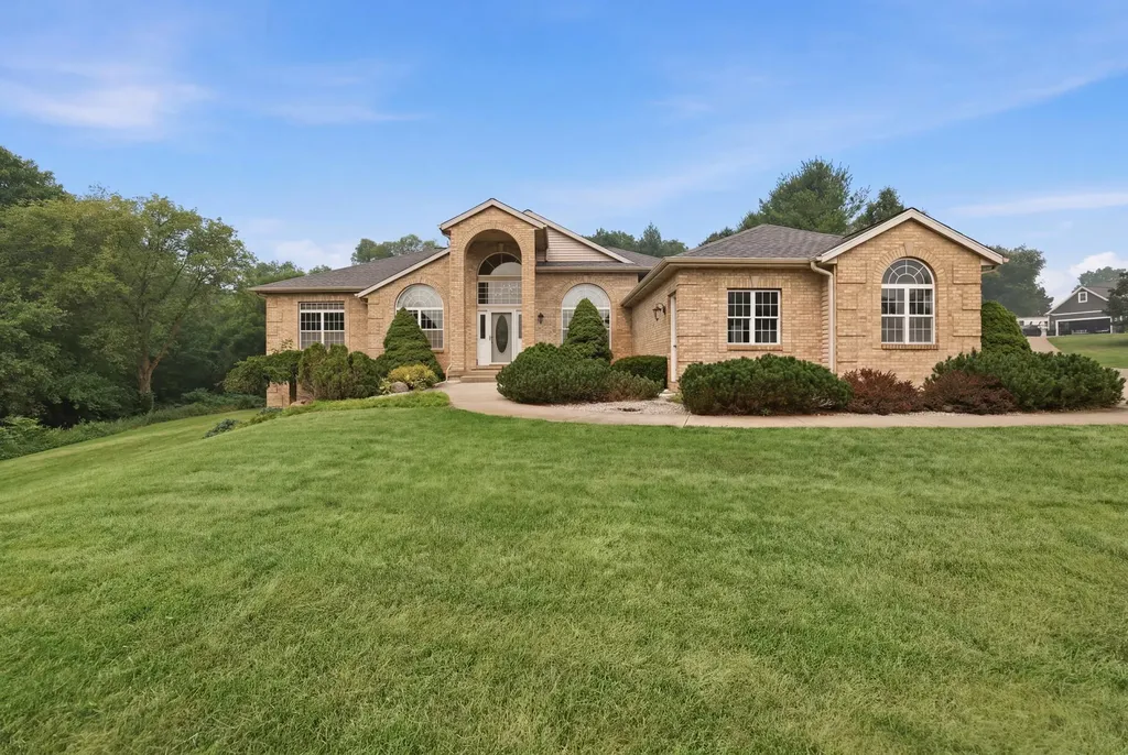 460 Buckshot Drive SW Georgetown Charter Township MI 49418