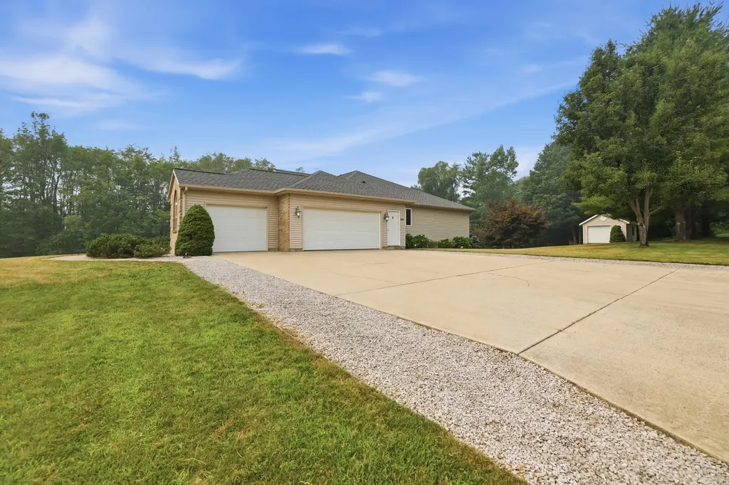 460 Buckshot Drive SW Georgetown Charter Township MI 49418