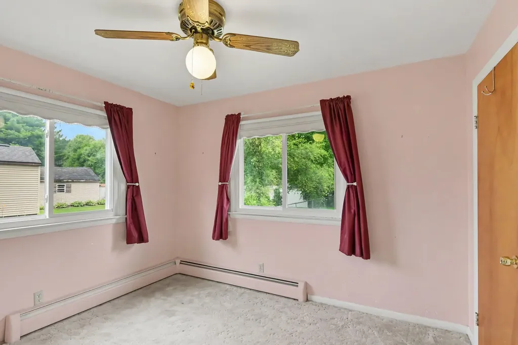 604 Fenton Street Unknown City MI 49649