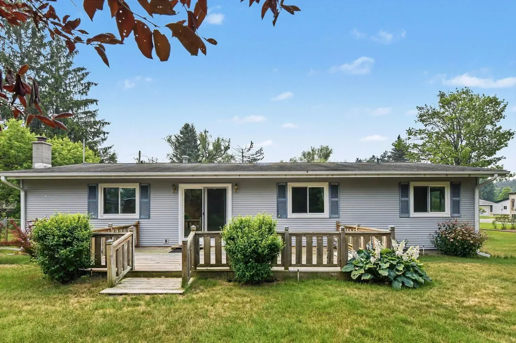 604 Fenton Street Unknown City MI 49649