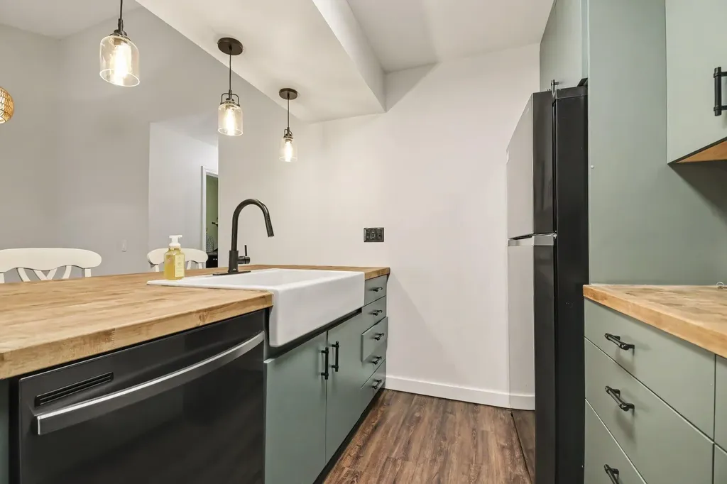 4239 SE Eastcastle Court SE Grand Rapids City MI 49508