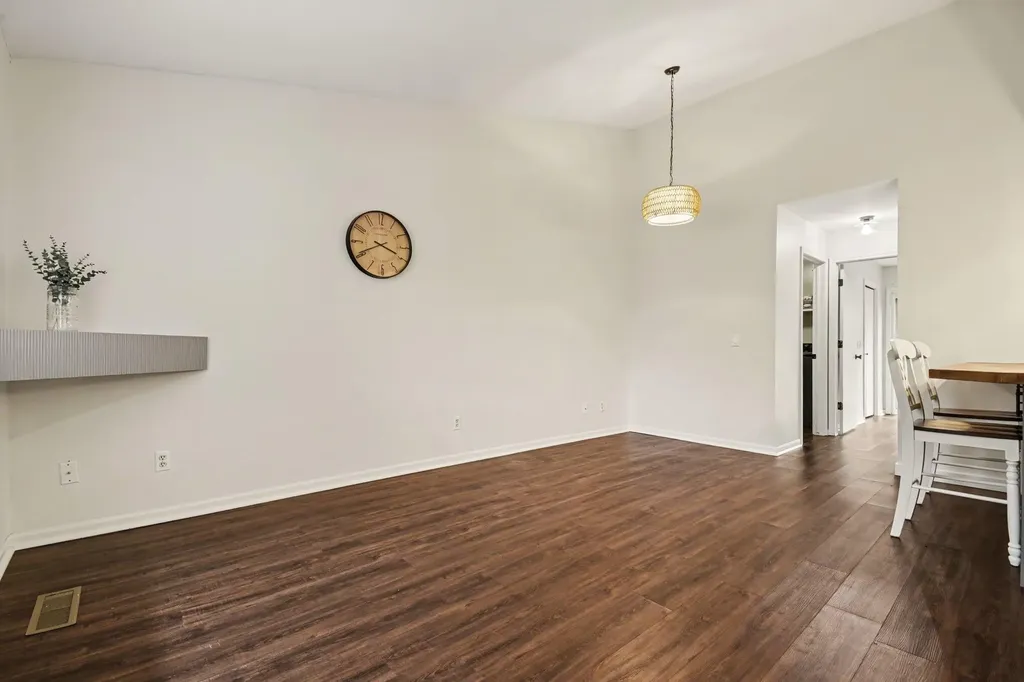 4239 SE Eastcastle Court SE Grand Rapids City MI 49508
