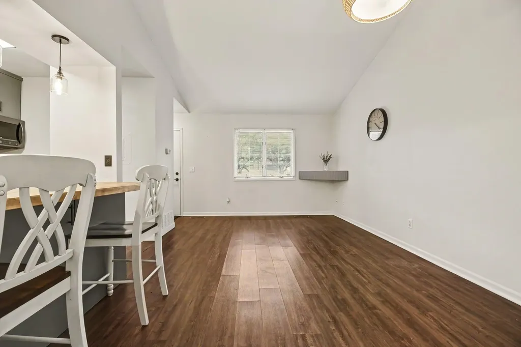 4239 SE Eastcastle Court SE Grand Rapids City MI 49508