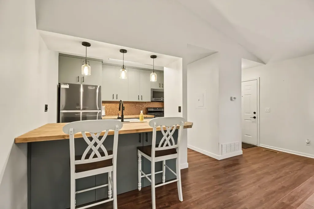 4239 SE Eastcastle Court SE Grand Rapids City MI 49508