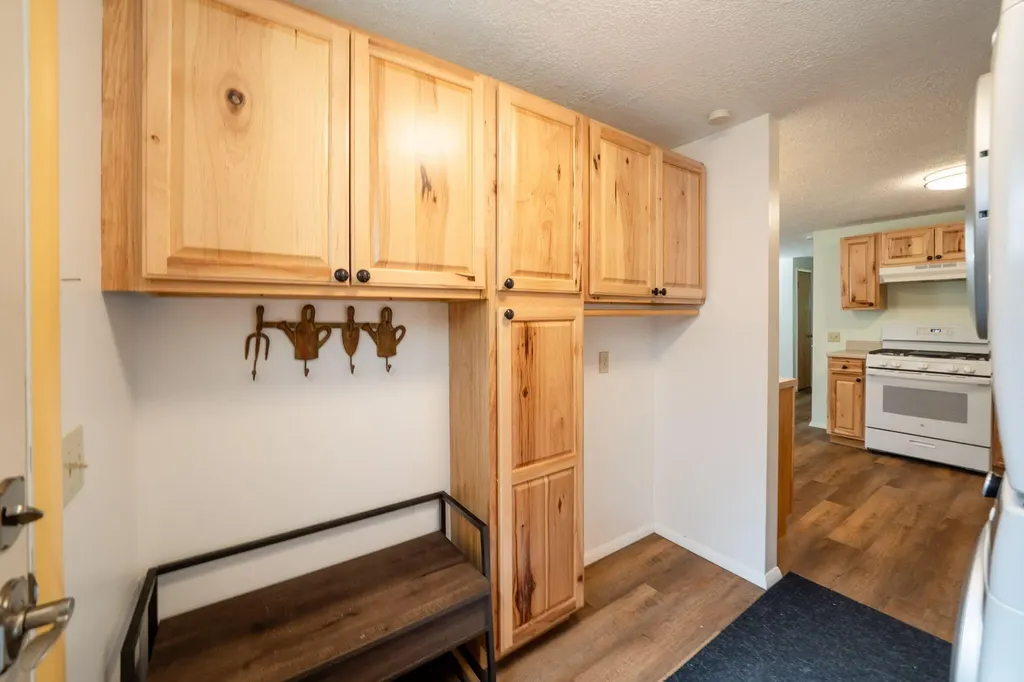 10182 Bertrand Boulevard Unknown City MI 49677
