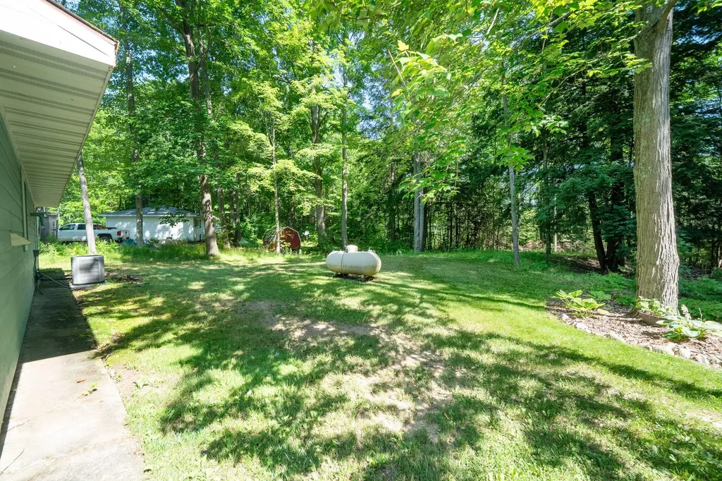 10182 Bertrand Boulevard Unknown City MI 49677