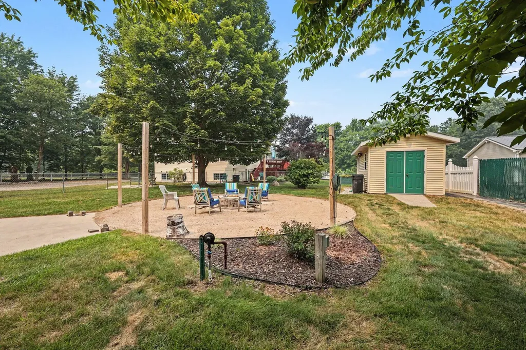 4887 W Jack Pine Drive Bridgeton Township MI 49327