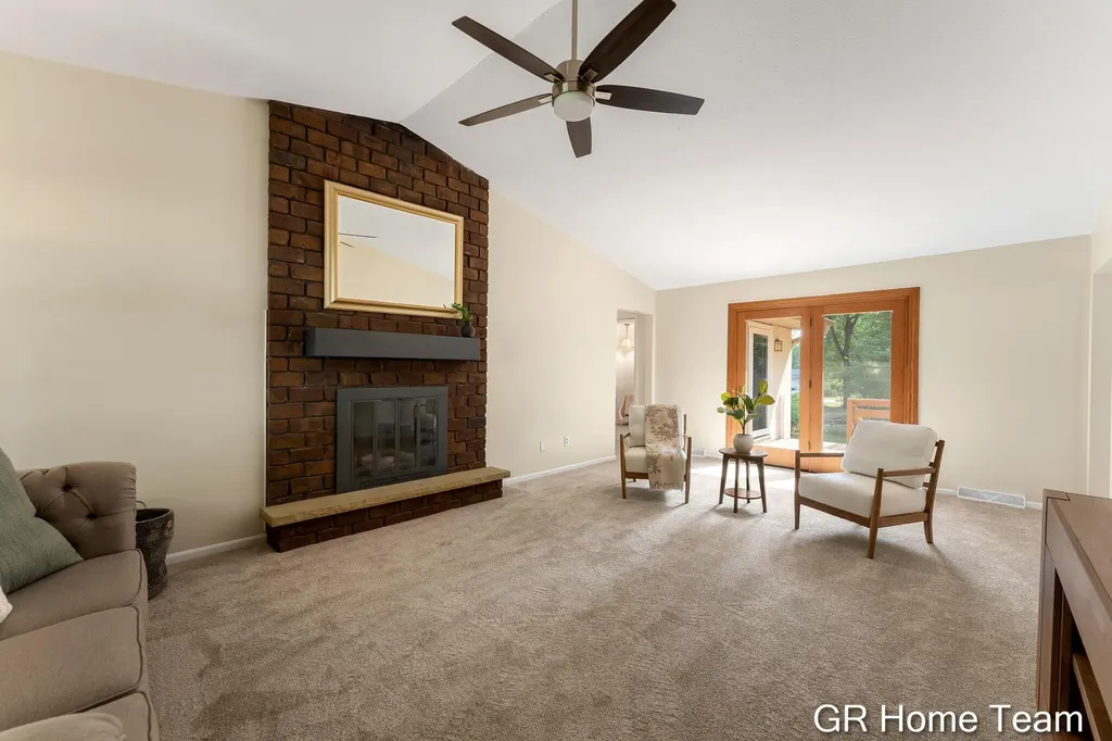 4542 Terry Drive SE Kentwood City MI 49512