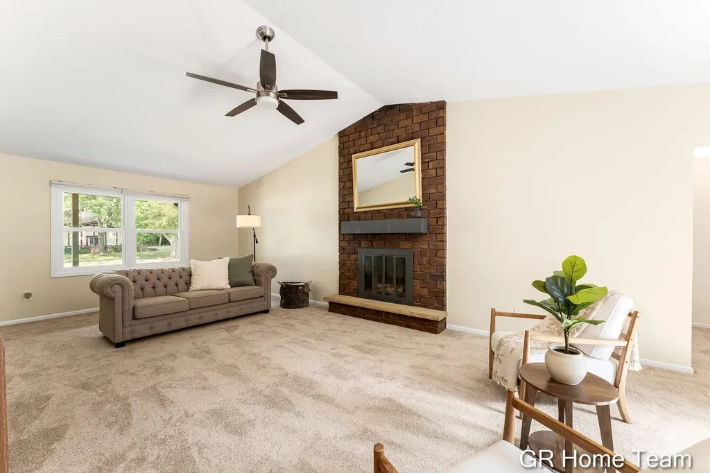 4542 Terry Drive SE Kentwood City MI 49512