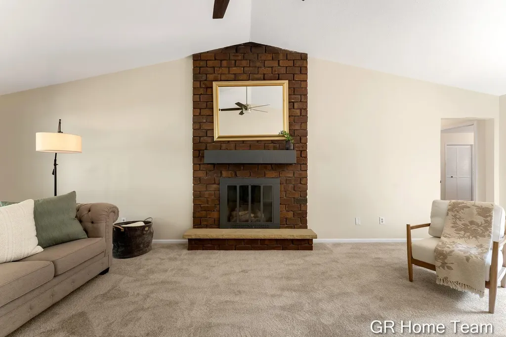 4542 Terry Drive SE Kentwood City MI 49512