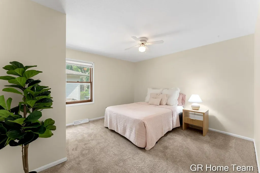 4542 Terry Drive SE Kentwood City MI 49512