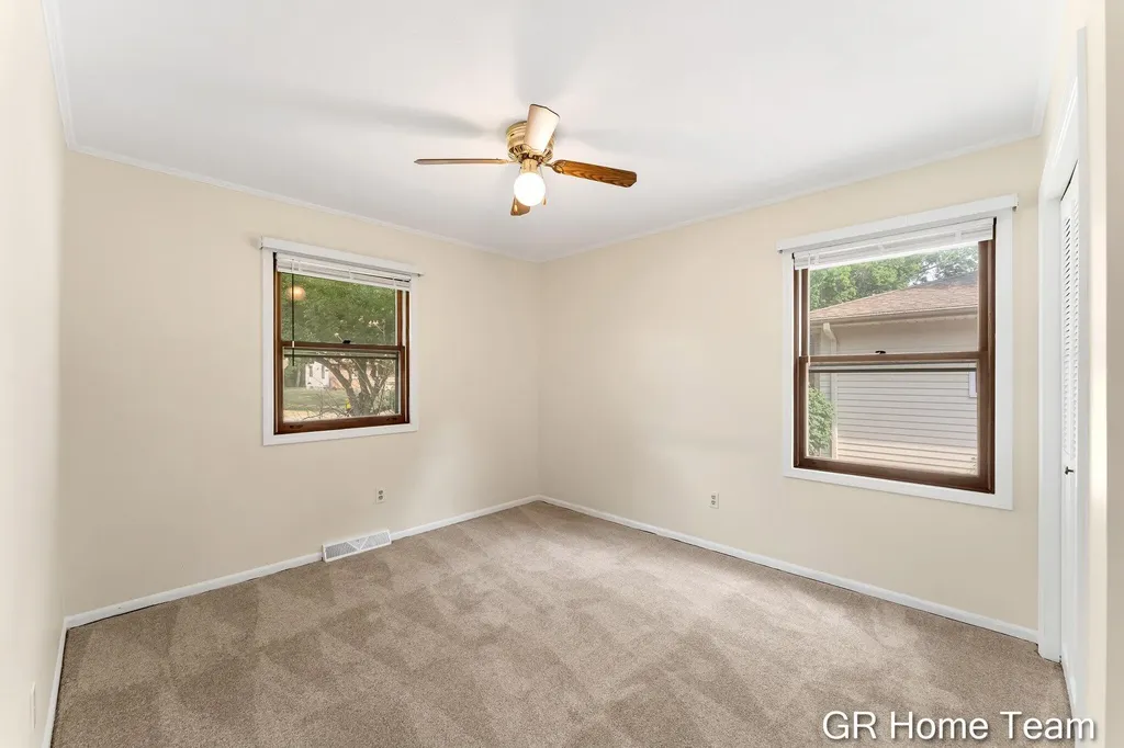4542 Terry Drive SE Kentwood City MI 49512