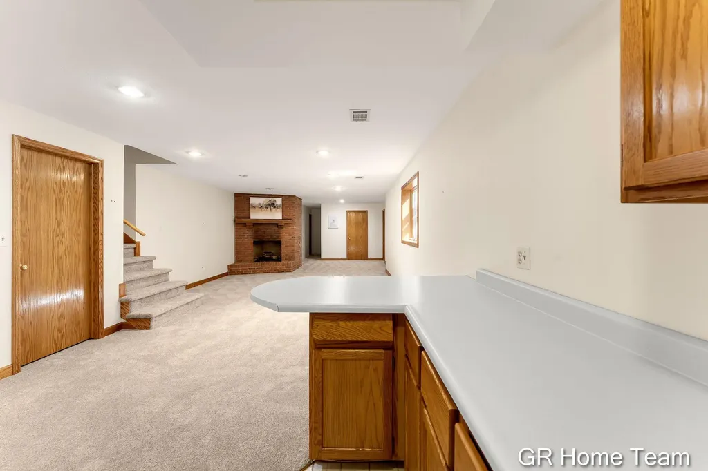 4542 Terry Drive SE Kentwood City MI 49512