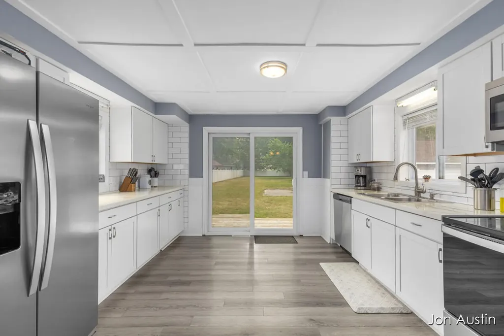 3846 Byron Center Avenue SW Wyoming City MI 49519
