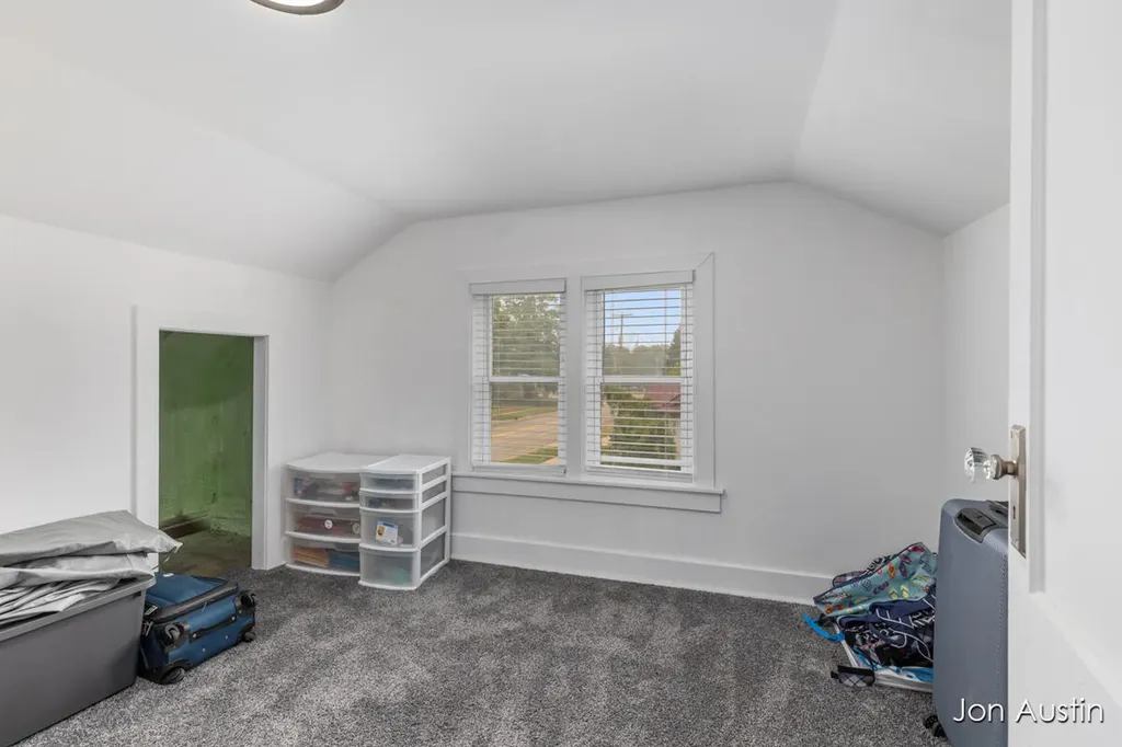 3846 Byron Center Avenue SW Wyoming City MI 49519