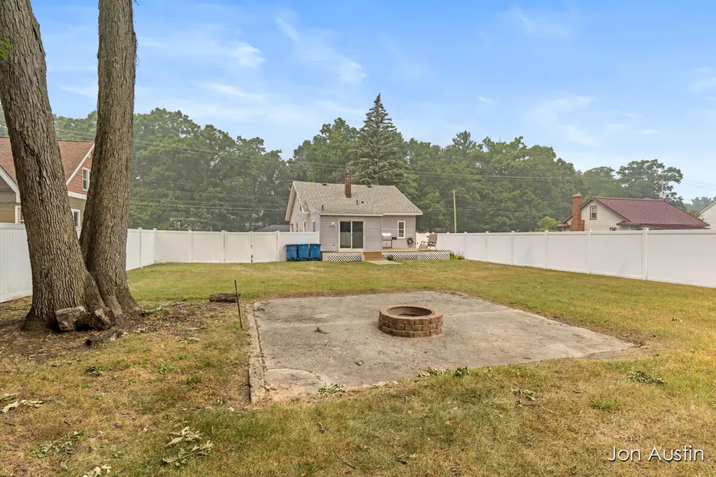 3846 Byron Center Avenue SW Wyoming City MI 49519