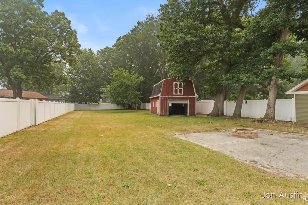 3846 Byron Center Avenue SW Wyoming City MI 49519