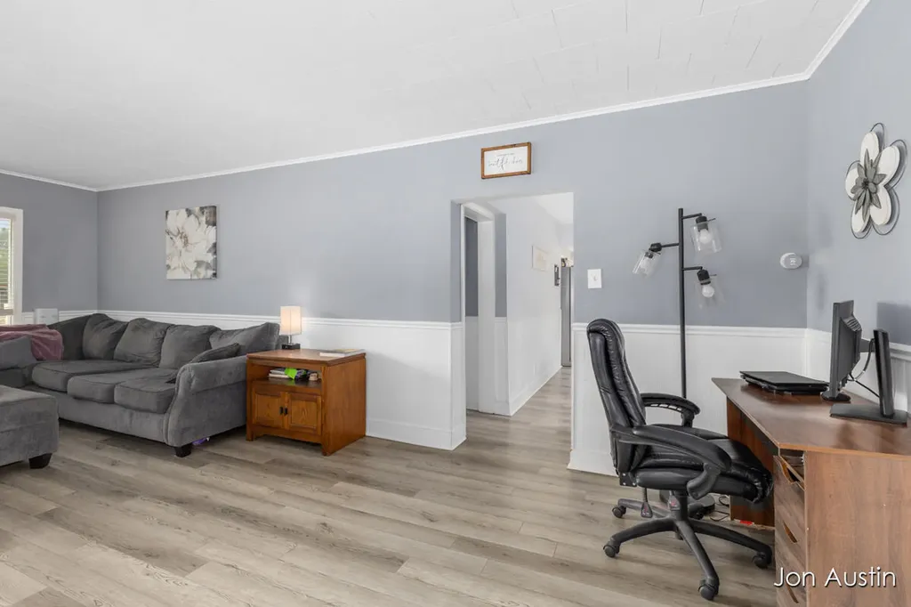 3846 Byron Center Avenue SW Wyoming City MI 49519