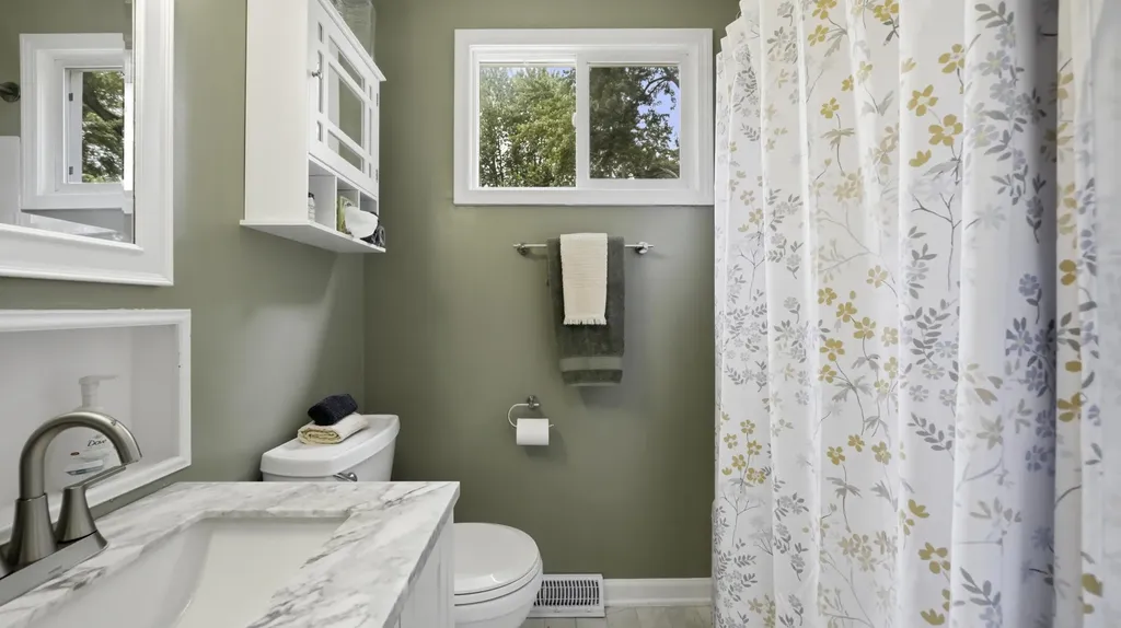 1040 Kirk Drive SE Grand Rapids Charter Township MI 49546