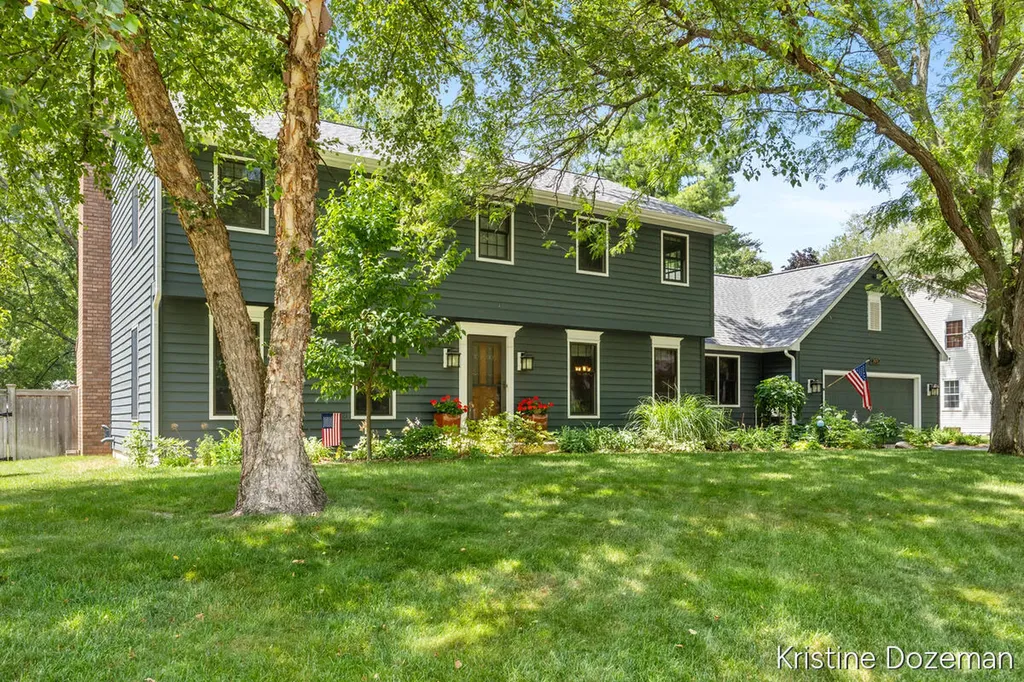 7679 Candlewood Drive SE Cascade Charter Township MI 49301
