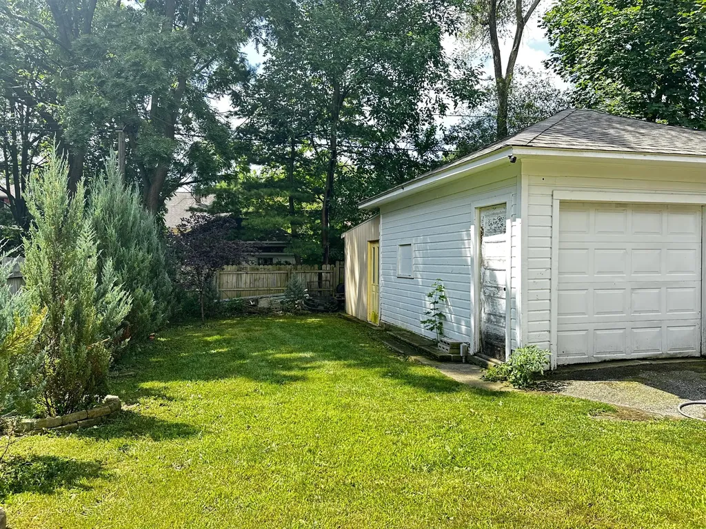 912 Reed Avenue Kalamazoo City MI 49001
