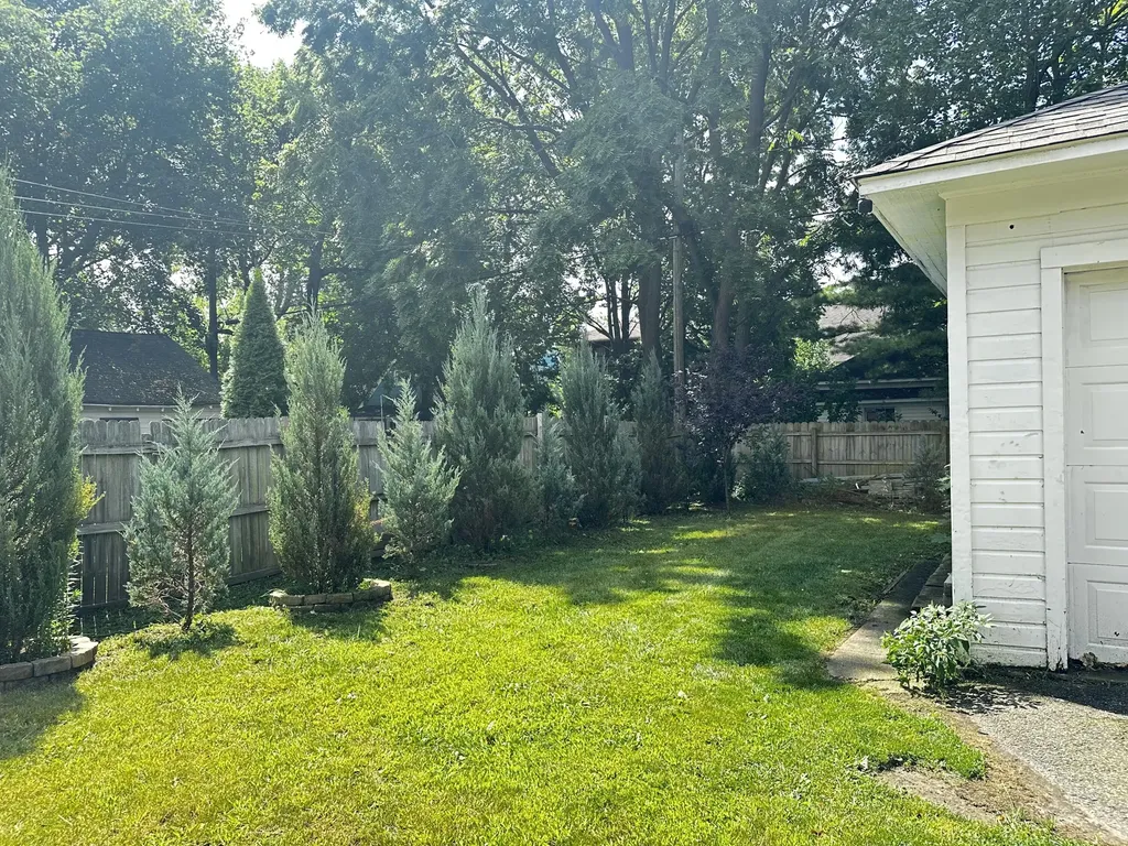 912 Reed Avenue Kalamazoo City MI 49001