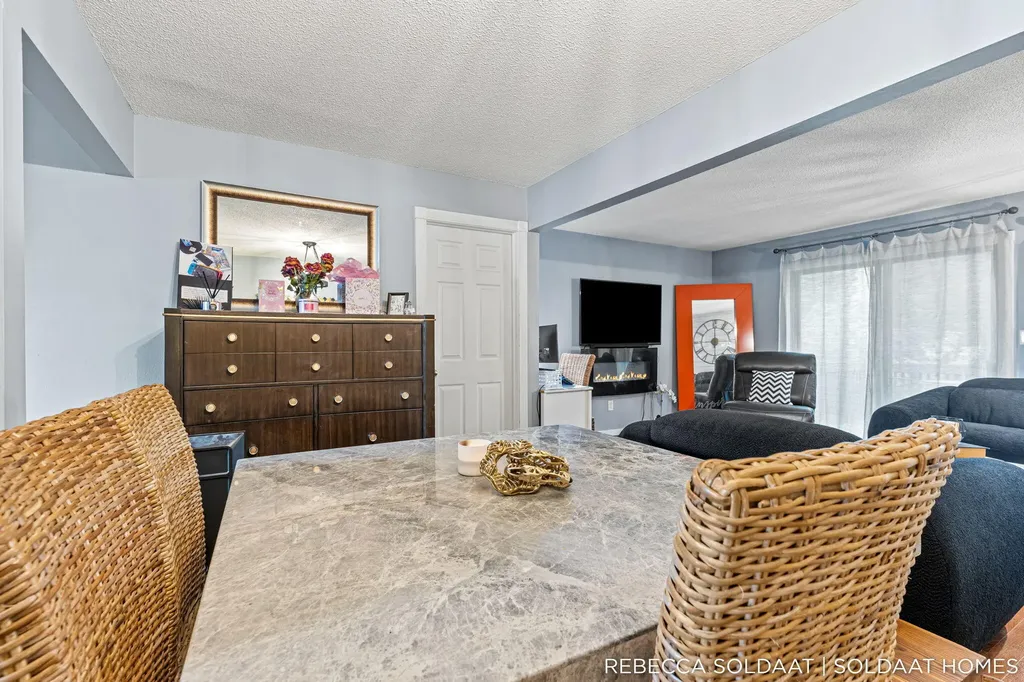 2539 Chatham Woods Drive SE Cascade Charter Township MI 49546