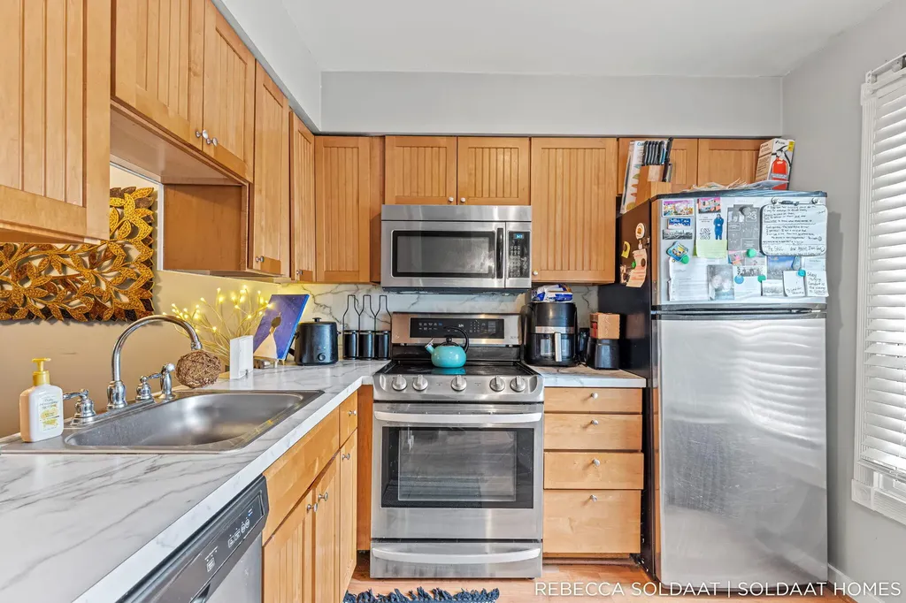 2539 Chatham Woods Drive SE Cascade Charter Township MI 49546