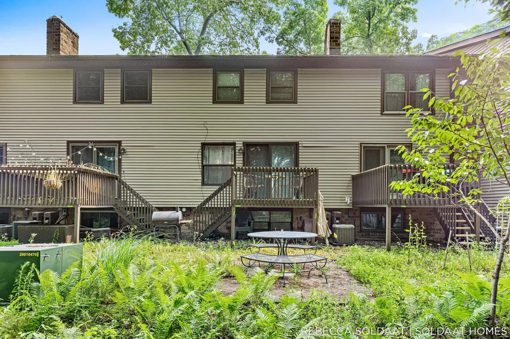 2539 Chatham Woods Drive SE Cascade Charter Township MI 49546