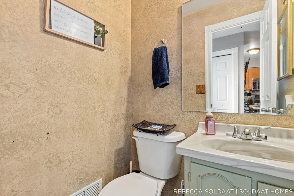 2539 Chatham Woods Drive SE Cascade Charter Township MI 49546