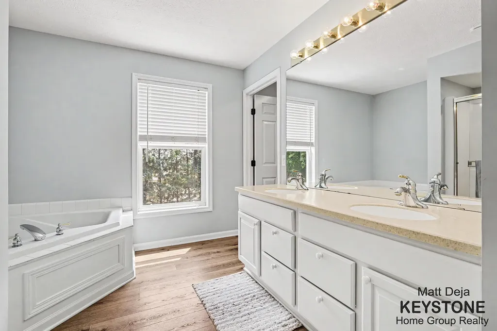 3870 Windwood Drive NE Plainfield Charter Township MI 49341