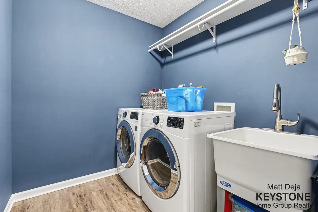 3870 Windwood Drive NE Plainfield Charter Township MI 49341