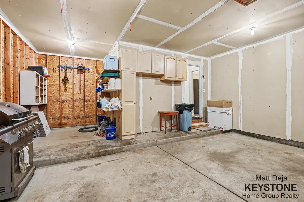 3870 Windwood Drive NE Plainfield Charter Township MI 49341