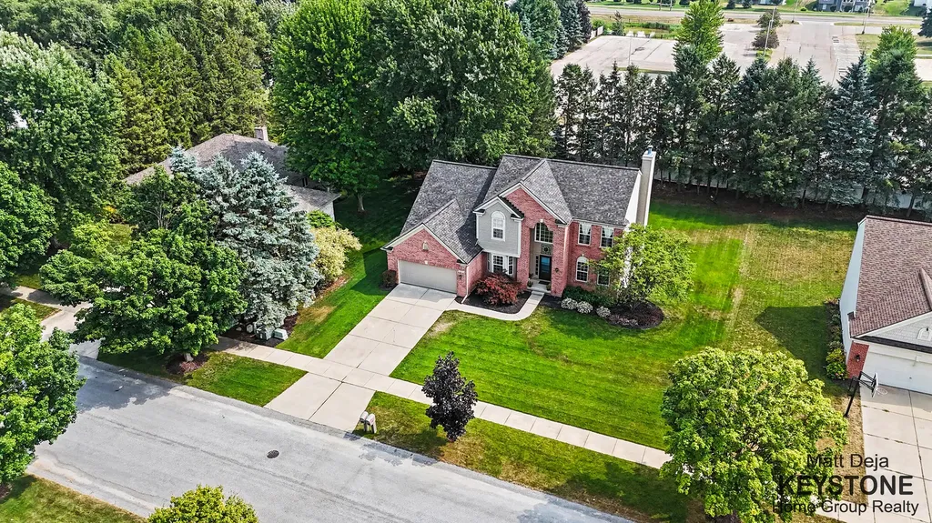 3870 Windwood Drive NE Plainfield Charter Township MI 49341