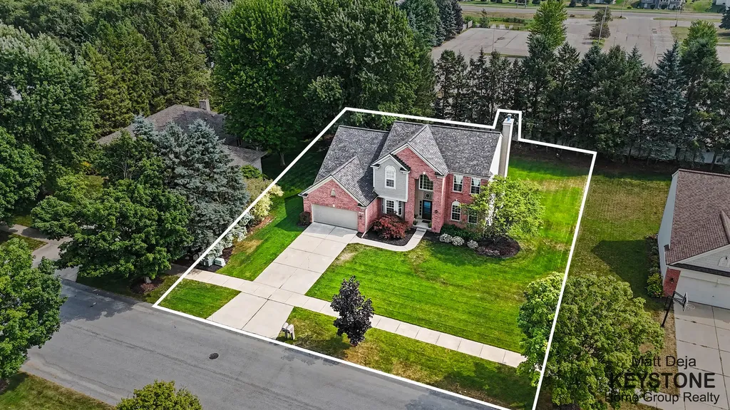 3870 Windwood Drive NE Plainfield Charter Township MI 49341