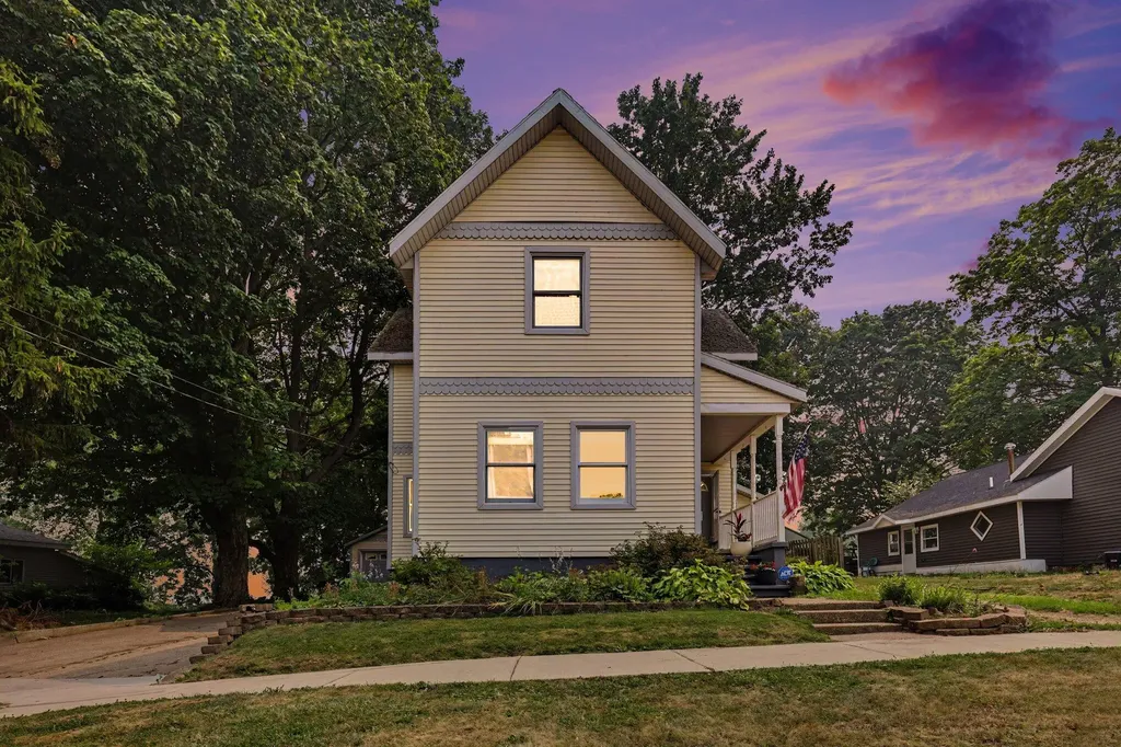 42 E Waterloo Street NW Unknown City MI 49318