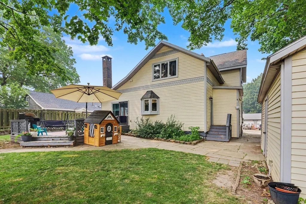 42 E Waterloo Street NW Unknown City MI 49318