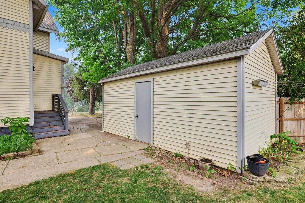 42 E Waterloo Street NW Unknown City MI 49318